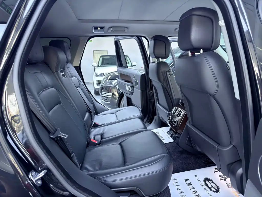 Land Rover Range Rover 2021 — фото 10