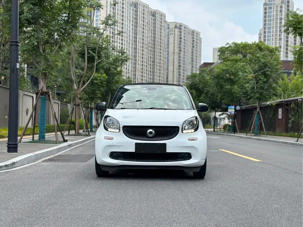smart fortwo 2019 — фото 2