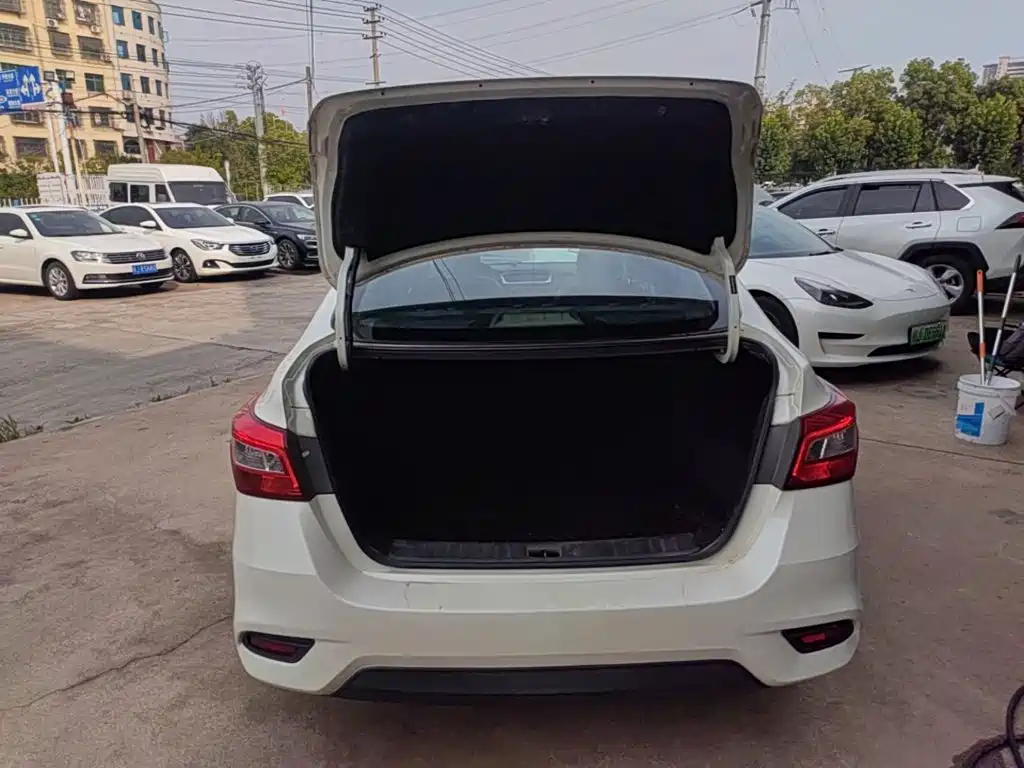 Nissan Sylphy 2018 — фото 19