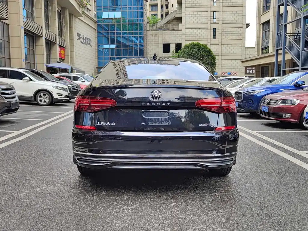 Volkswagen Passat 2021