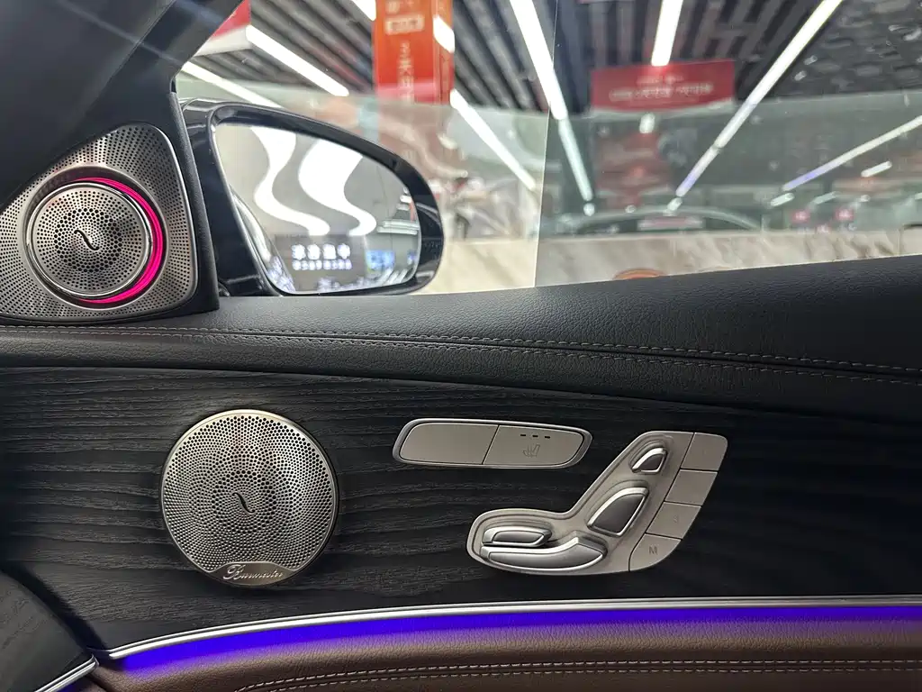 Mercedes-Benz E-Class 2022 — фото 18