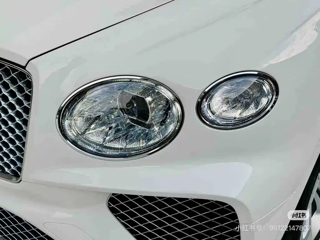 Bentley Bentayga 2023 — фото 5