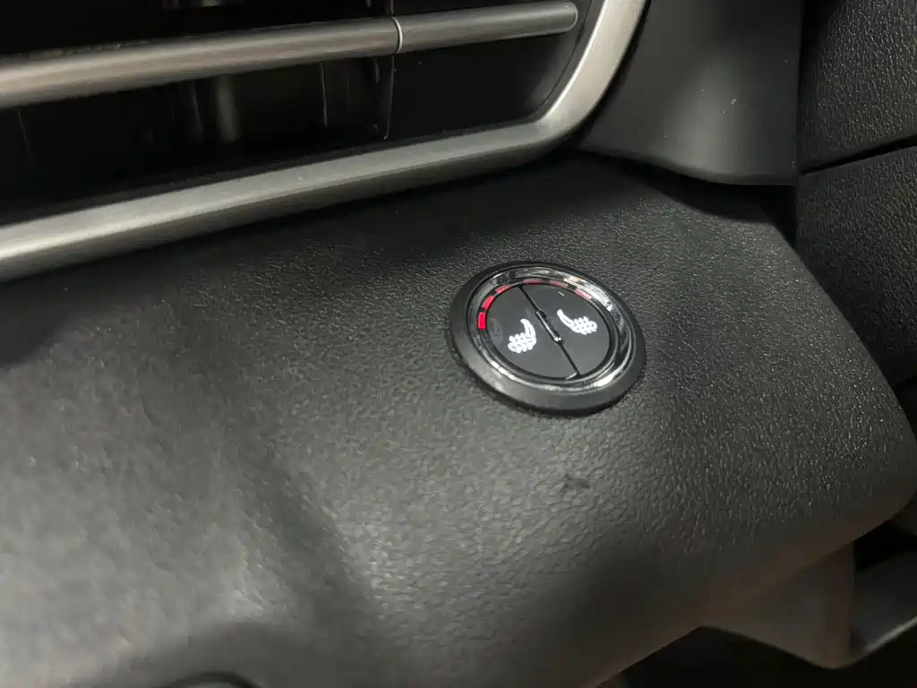 Hyundai Elantra 2023 — фото 16