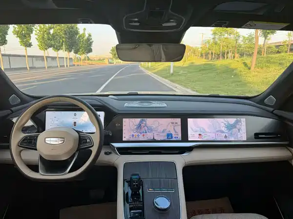 Geely Xingyue L 2025