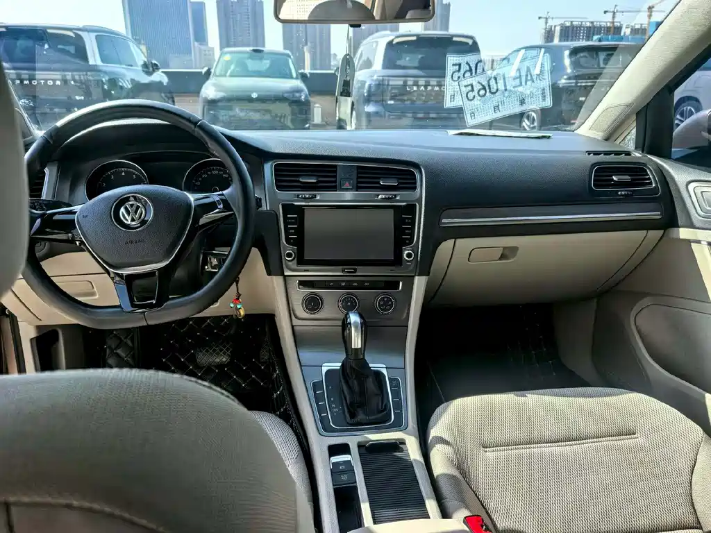 Volkswagen Golf 2014