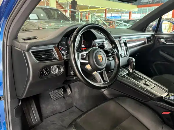 Porsche Macan 2014