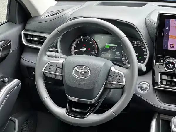 Toyota Highlander 2022