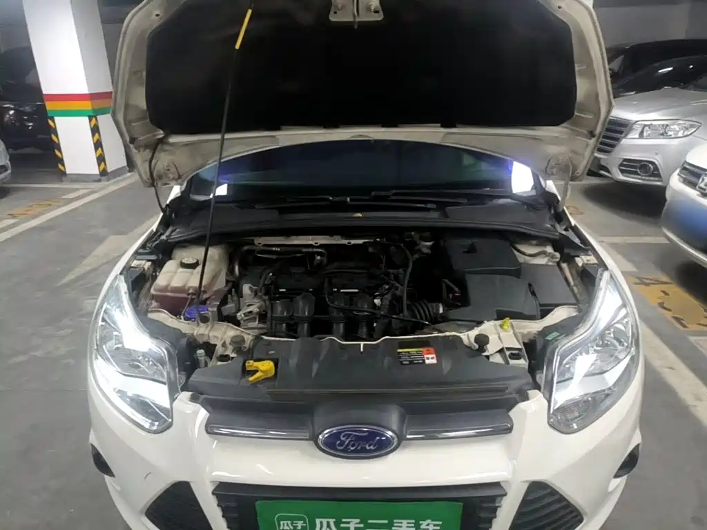 Ford Focus 2015 — фото 20