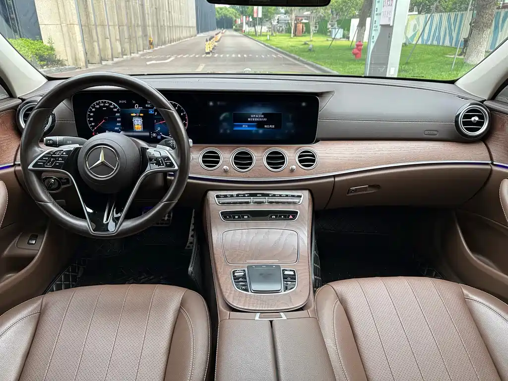 Mercedes-Benz E-Class 2021 — фото 4