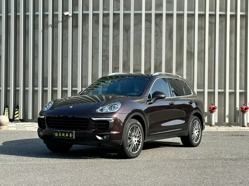 Porsche Cayenne 2016 — фото 1