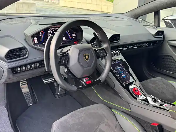 Lamborghini Huracan 2022