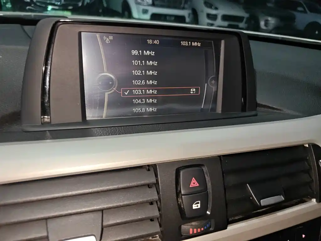BMW 3 Series 2014 — фото 9