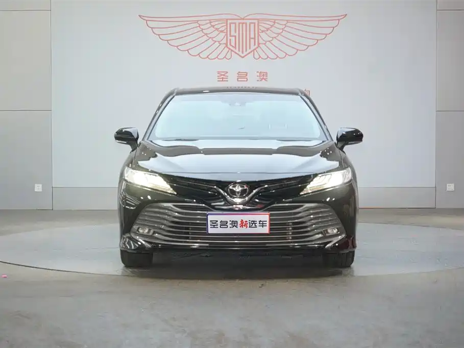 Toyota Camry 2020 — фото 4