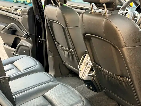 Porsche Cayenne 2016