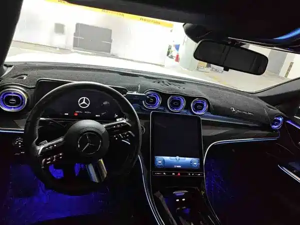 Mercedes-Benz C-Class 2023