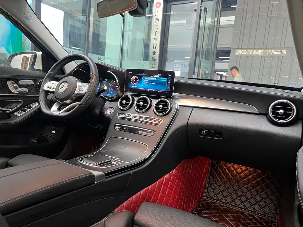 Mercedes-Benz C-Class 2019 — фото 14