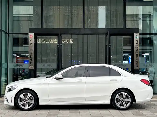 Mercedes-Benz C-Class 2019