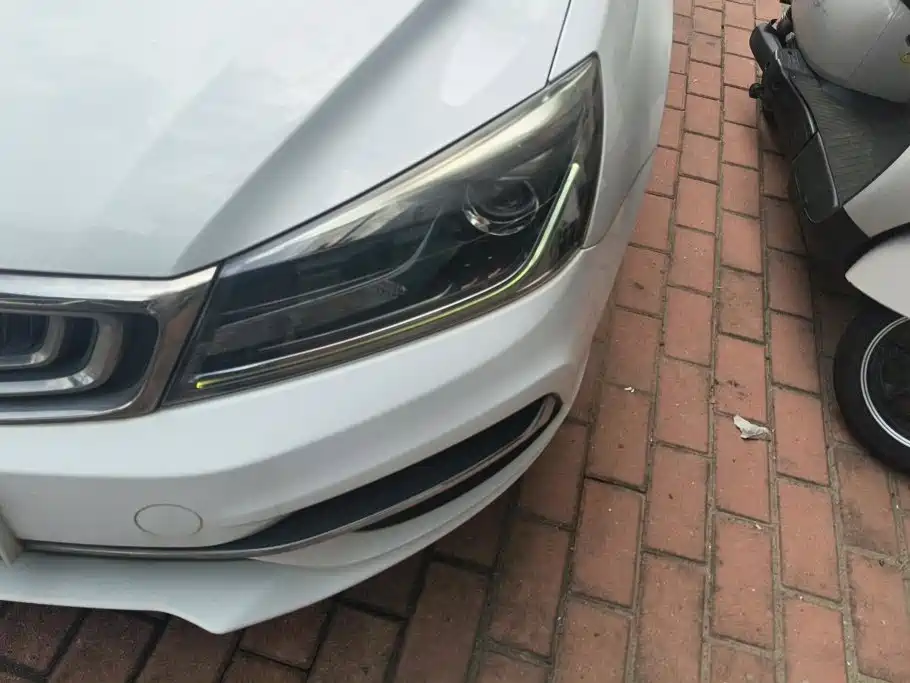 Geely Emgrand 2018
