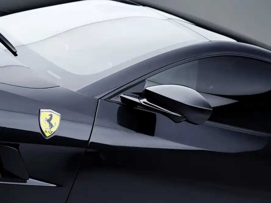 Ferrari GTC4Lusso 2019 — фото 9