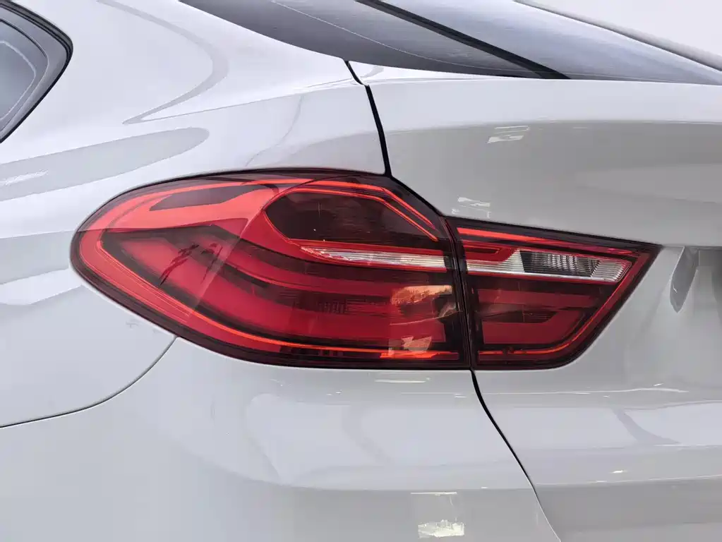 BMW X4 2017 — фото 31