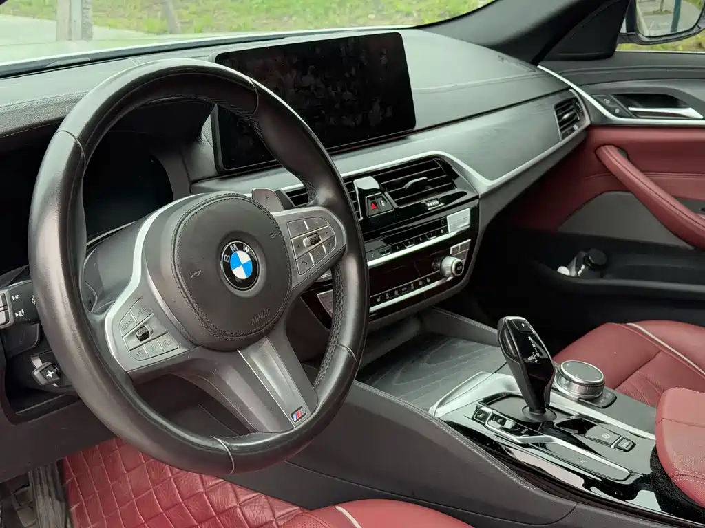 BMW 5 Series 2023