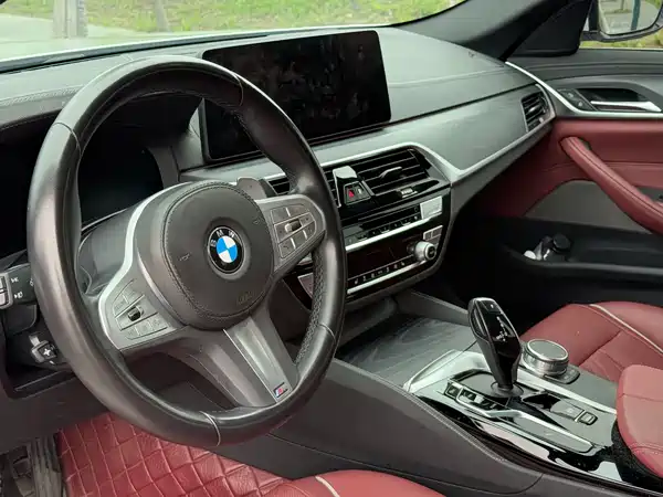 BMW 5 Series 2023