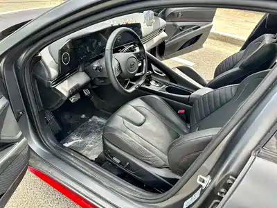 Hyundai Elantra 2023