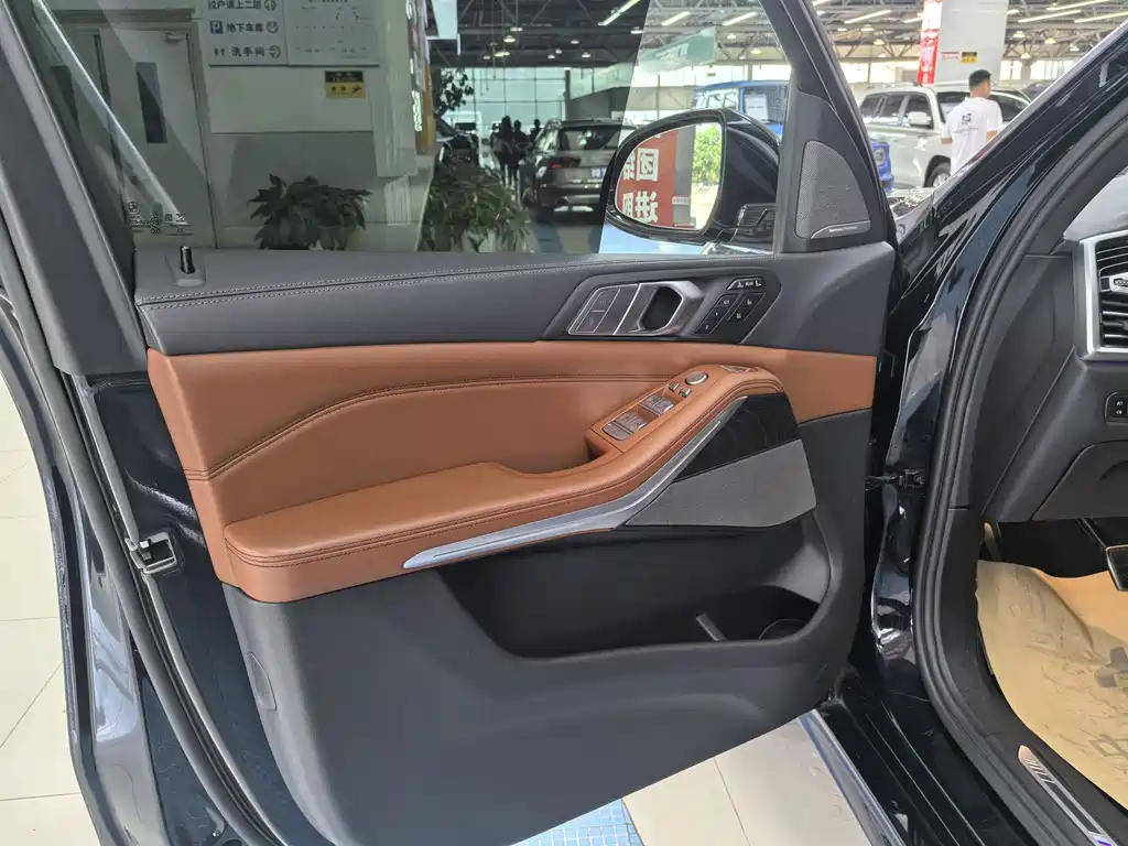 BMW X7 2022 — фото 10