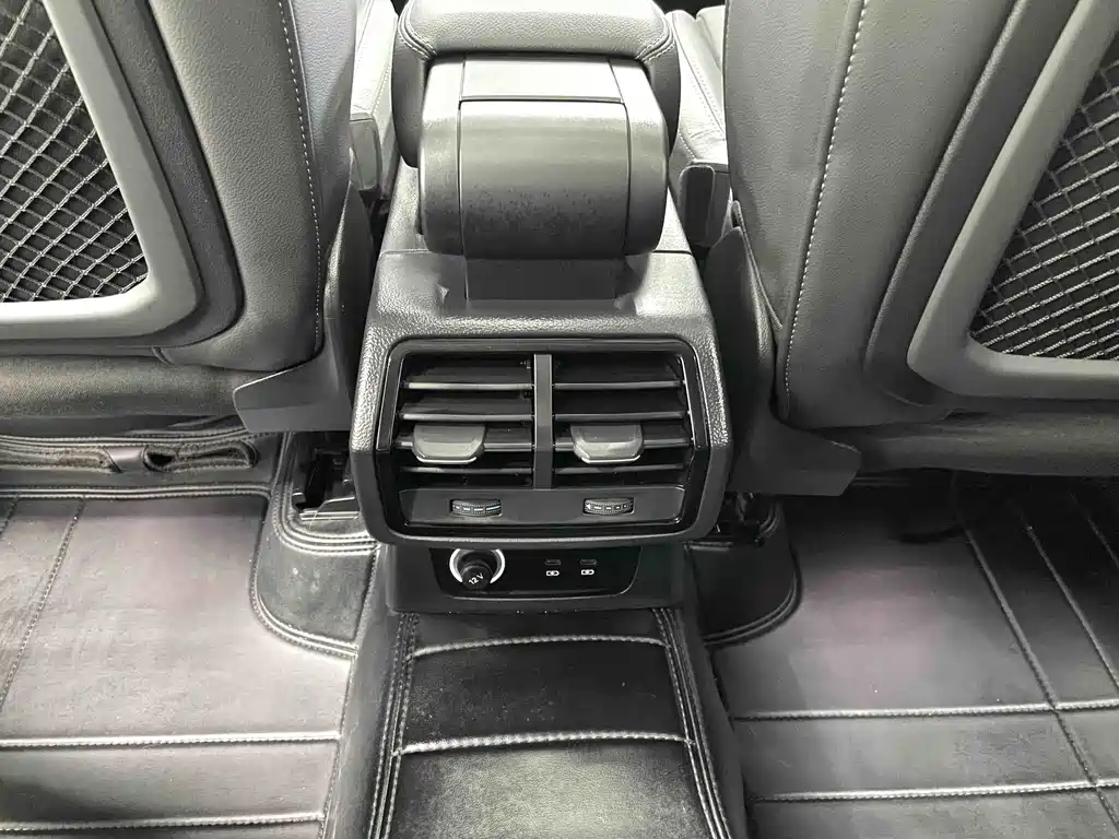 Audi Q3 2023 — фото 12