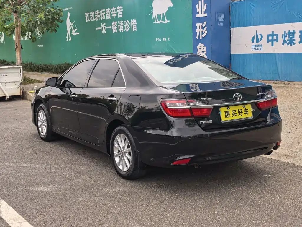 Toyota Camry 2017 — фото 12