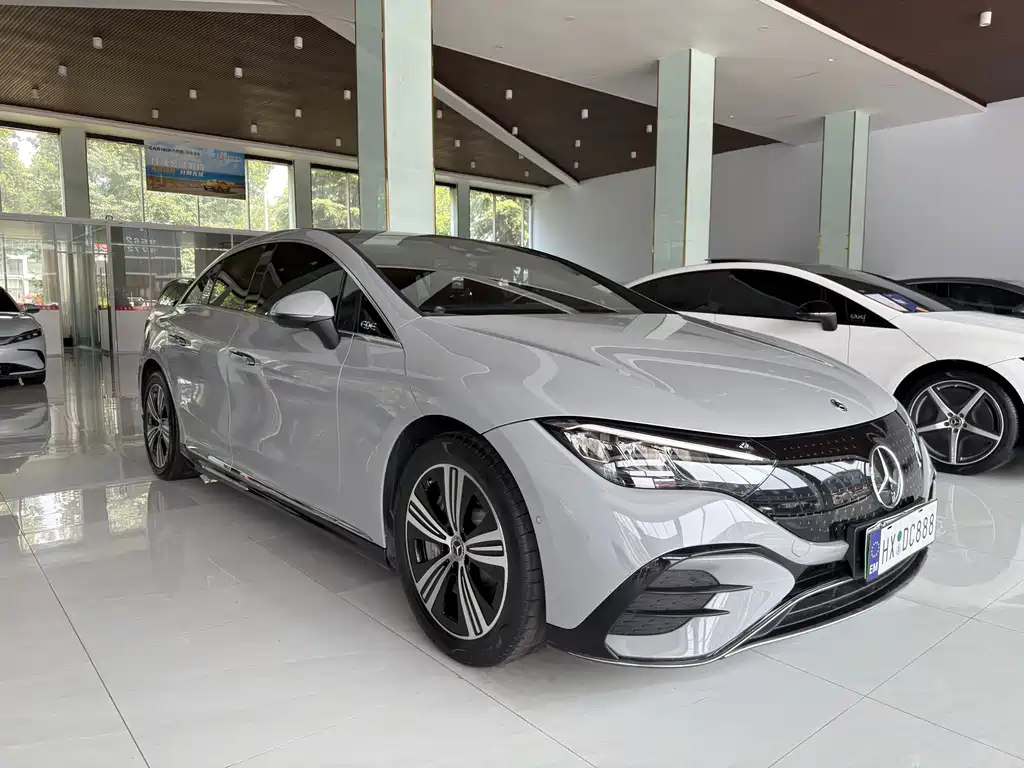 Mercedes-Benz EQE 2024