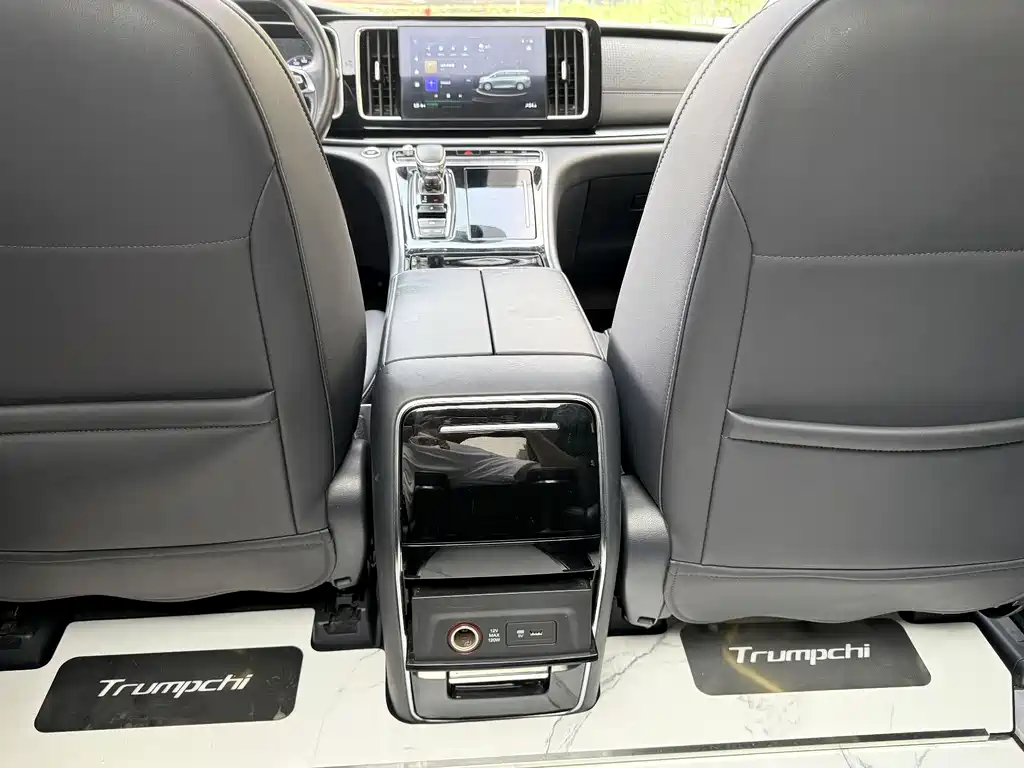 GAC Motor Trumpchi M8 2021 — фото 17