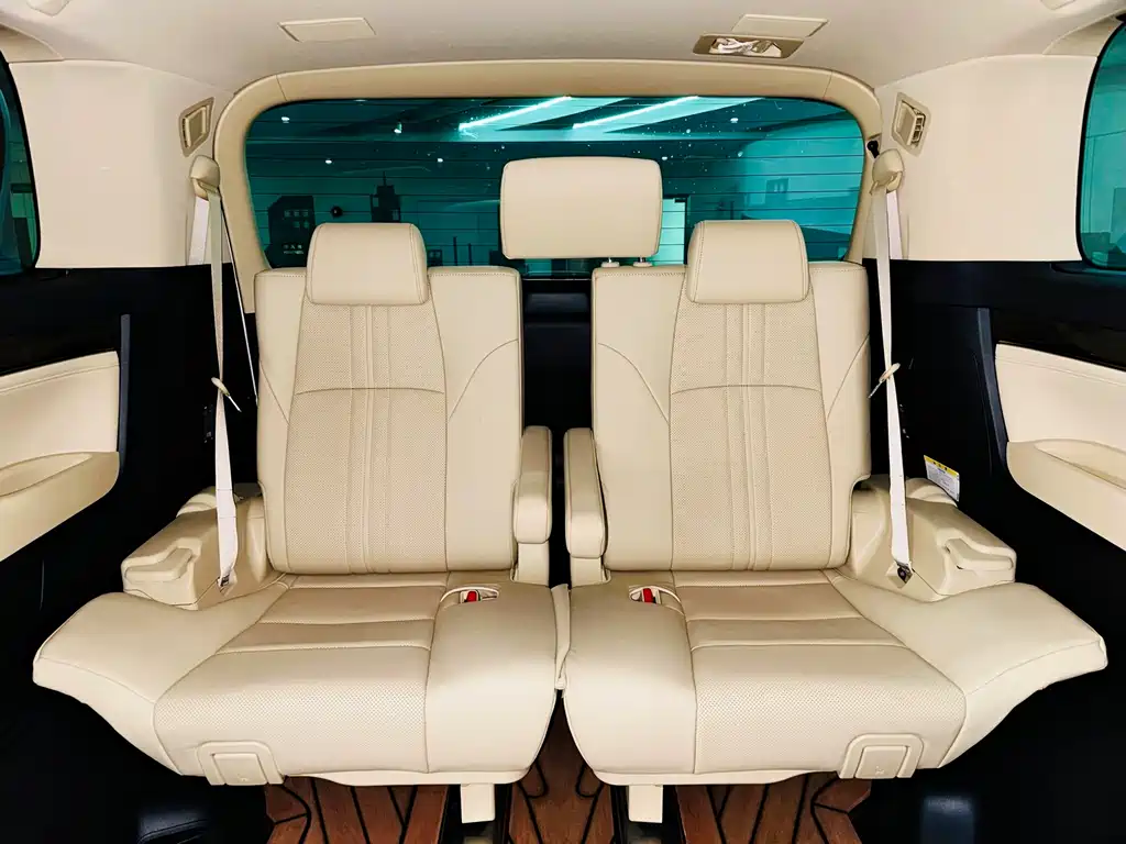 Toyota Alphard 2022 — фото 15