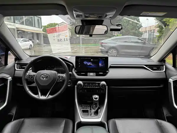 Toyota RAV4 2024