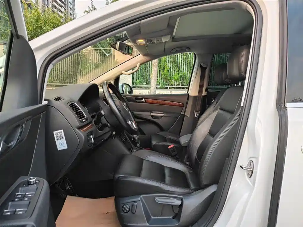 Volkswagen Sharan 2015 — фото 8