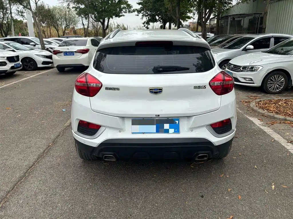 Geely Emgrand GS 2018 — фото 10
