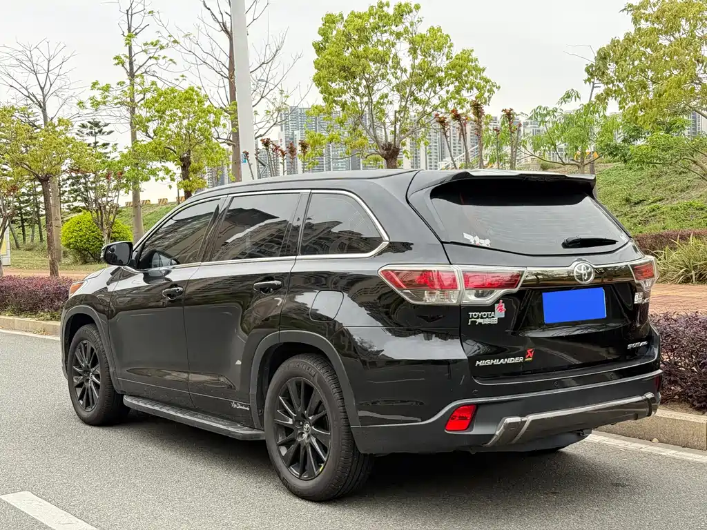 Toyota Highlander 2017 — фото 4