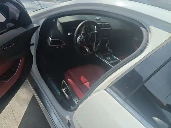 Jaguar XEL 2021