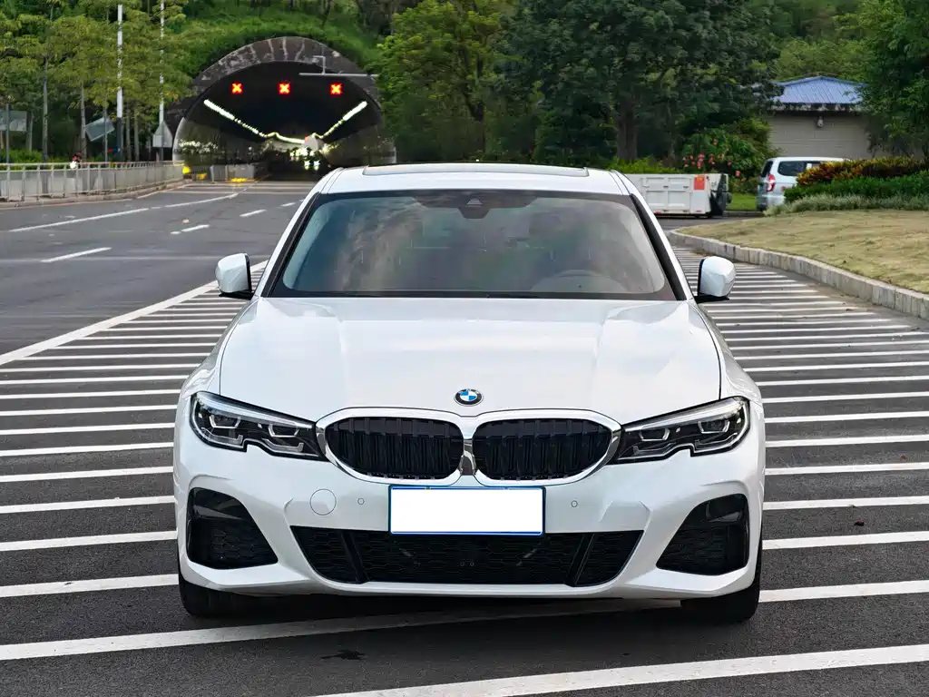BMW 3 Series 2021