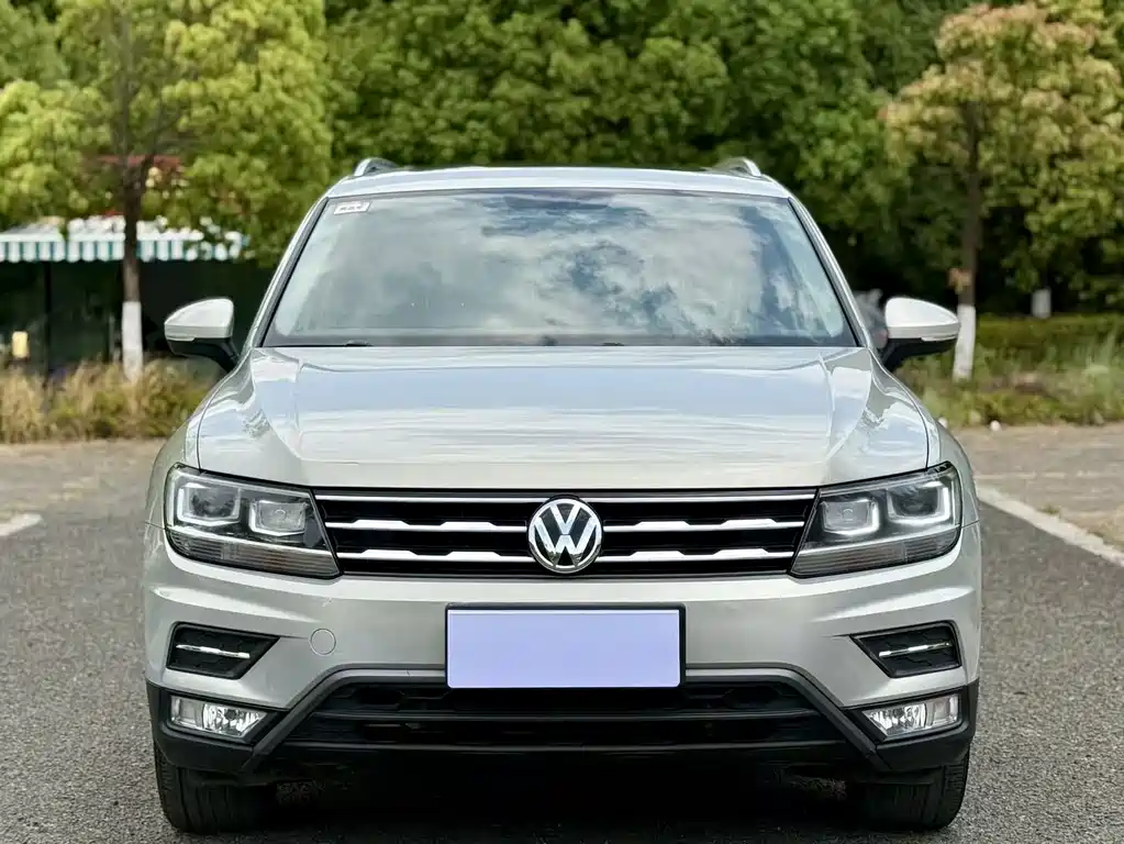 Volkswagen Tiguan L 2018 — фото 2