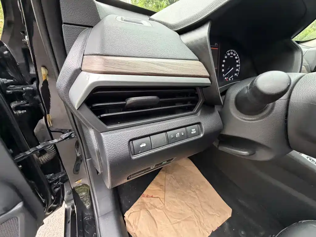 Nissan Teana 2022
