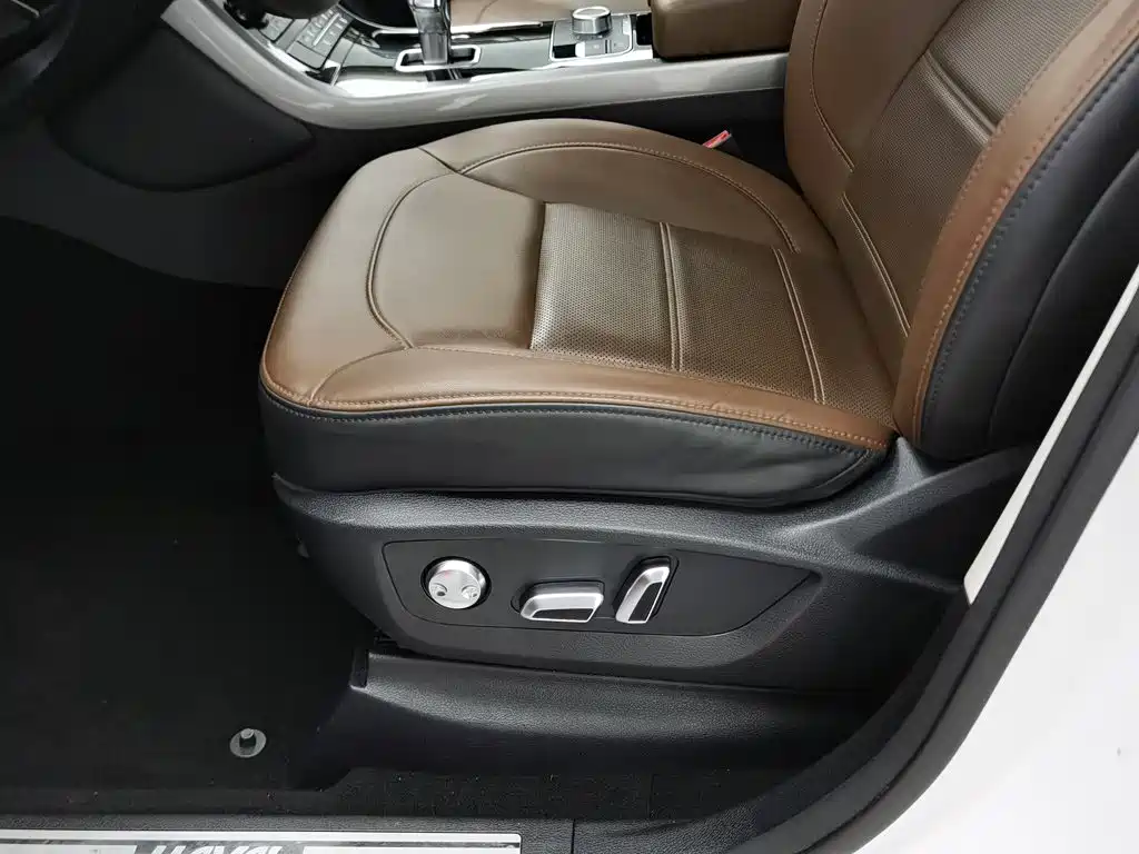 Haval H8 2017 — фото 20