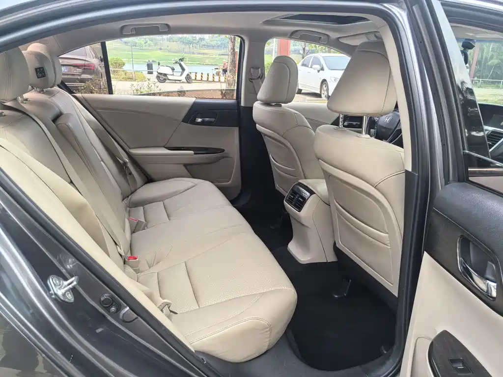 Honda Accord 2014 — фото 15
