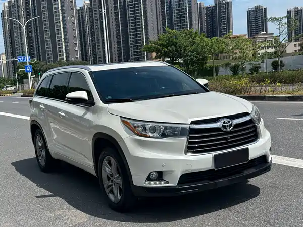 Toyota Highlander 2016