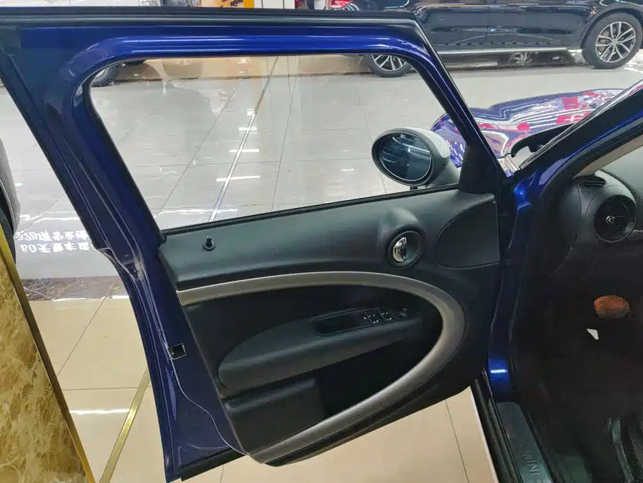 MINI Countryman 2015