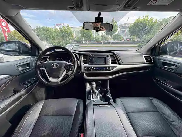 Toyota Highlander 2017