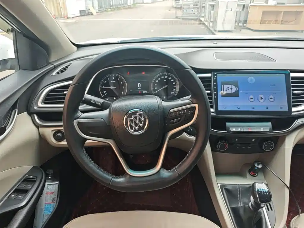 Buick Excelle 2018 — фото 11
