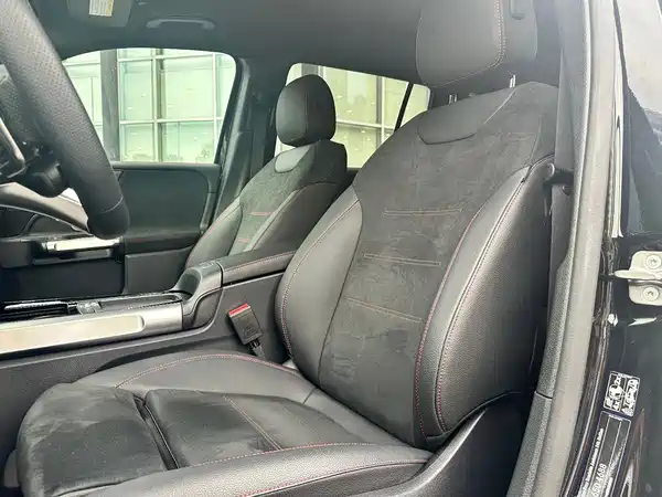 Mercedes-Benz GLB AMG 2026