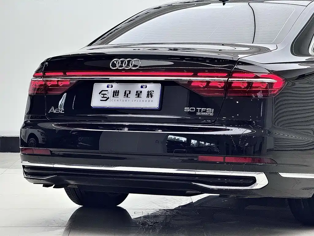 Audi A8 2022 — фото 8