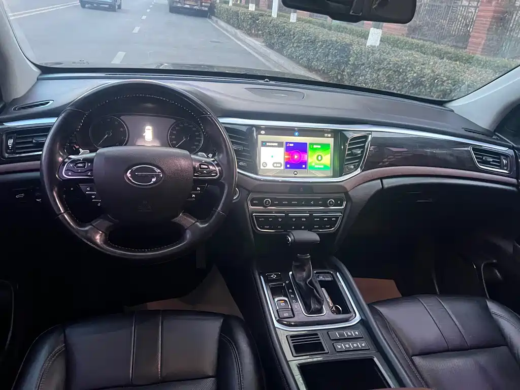 GAC Motor Trumpchi GS8 2017 — фото 11